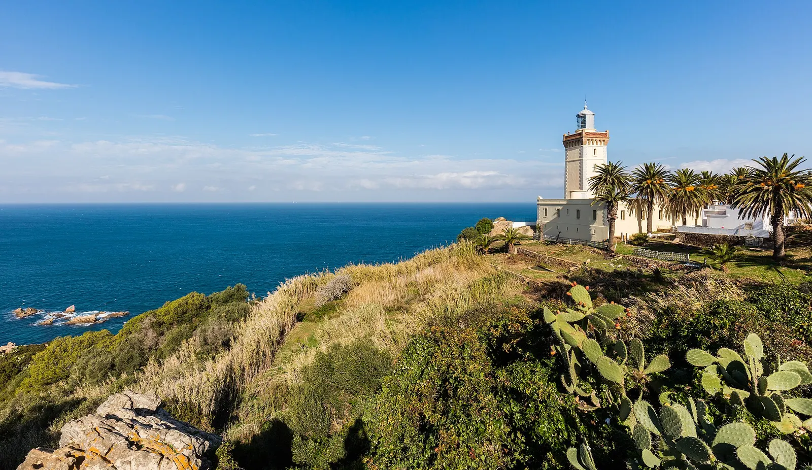 Phare du cap Spartel près de Tanger, à l'entrée du détroit de Gibraltar